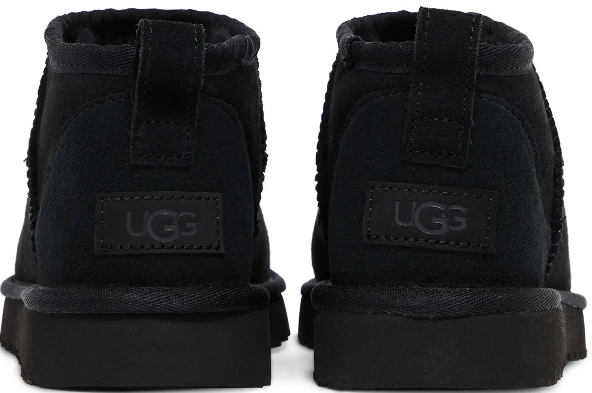 Ultra W Mini UGG Classic Black 0801